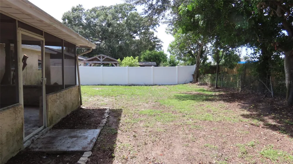 2527 21ST AVENUE SW Largo, FL 33774