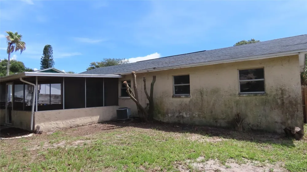 2527 21ST AVENUE SW Largo, FL 33774