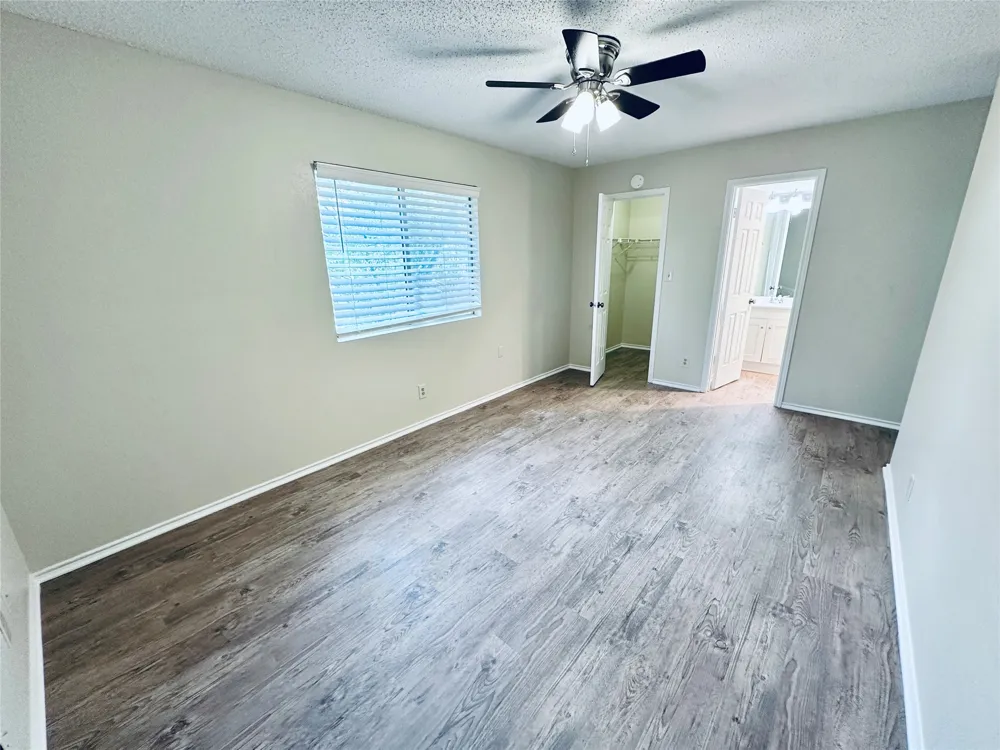 379 Fantail Loop #B Austin, TX 78734