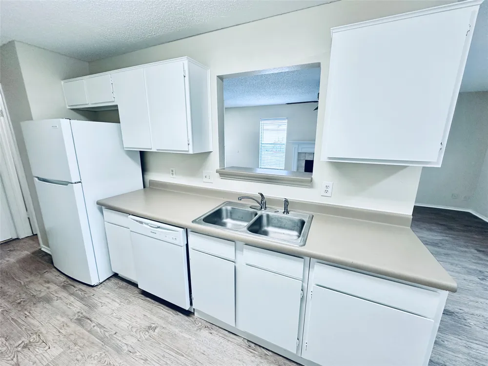 379 Fantail Loop #B Austin, TX 78734