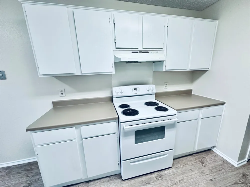 379 Fantail Loop #B Austin, TX 78734