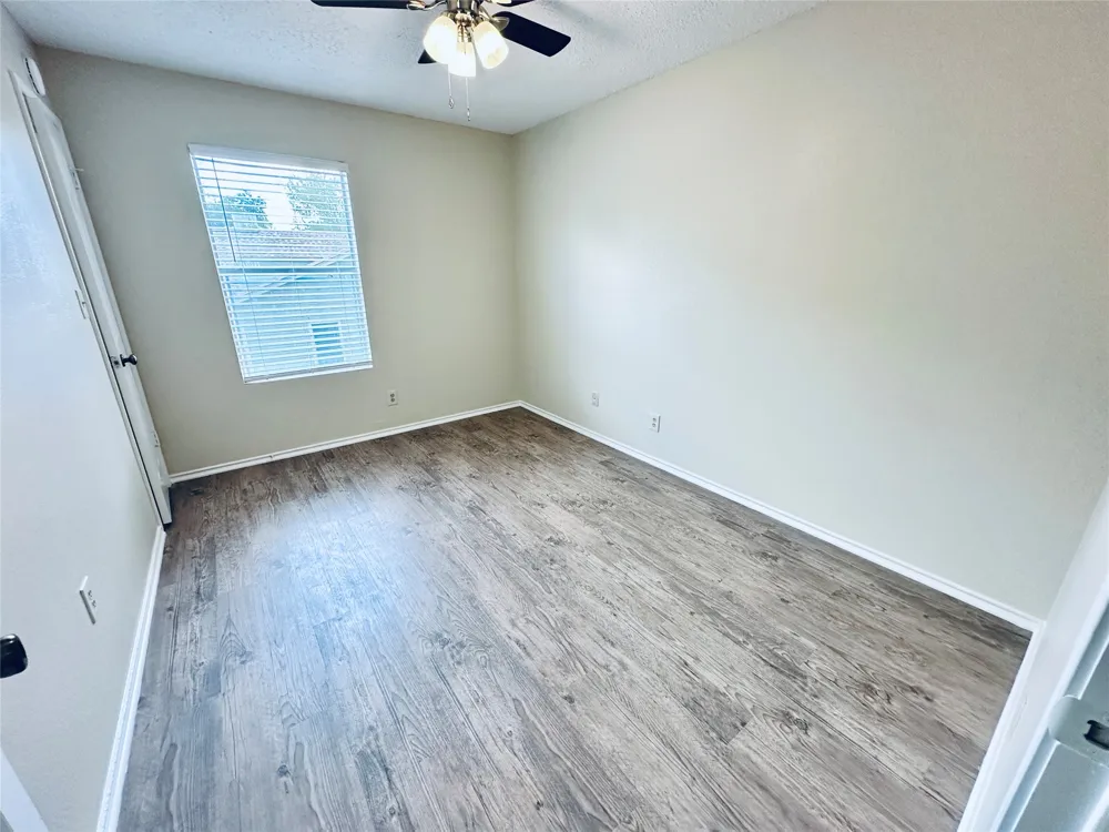 379 Fantail Loop #B Austin, TX 78734