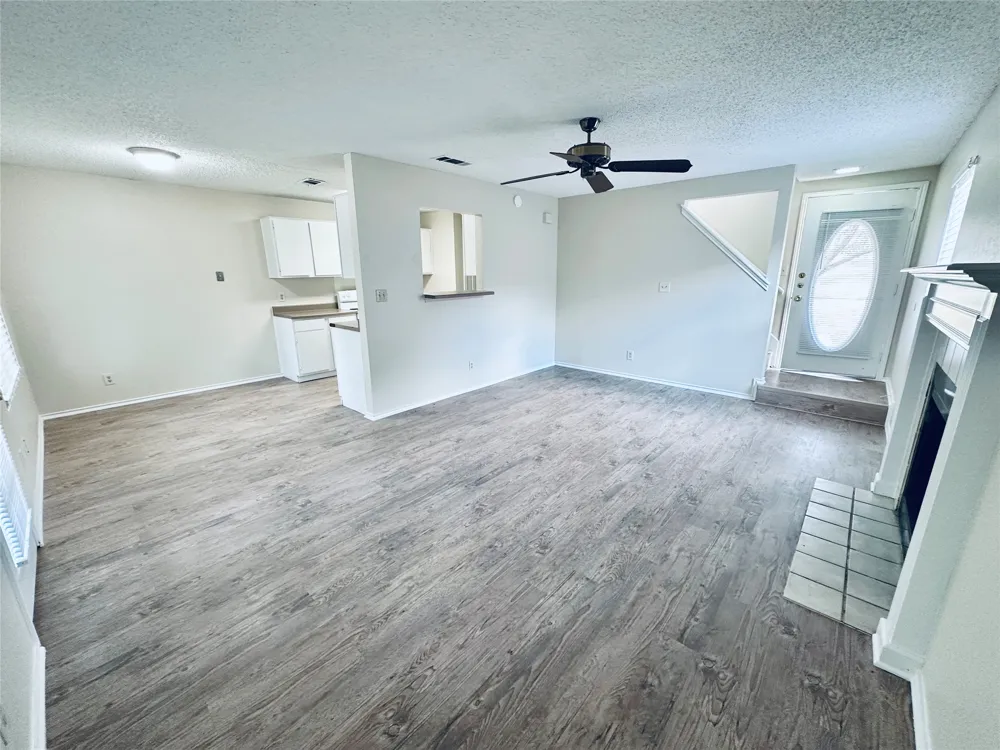 379 Fantail Loop #B Austin, TX 78734