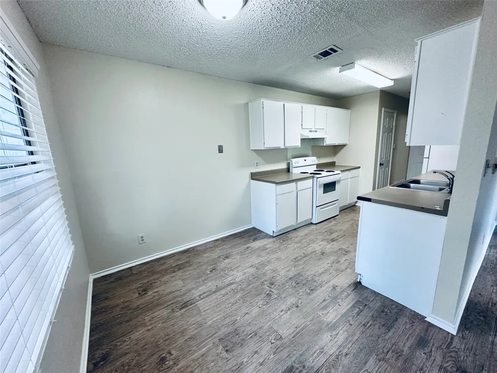 379 Fantail Loop #B Austin, TX 78734