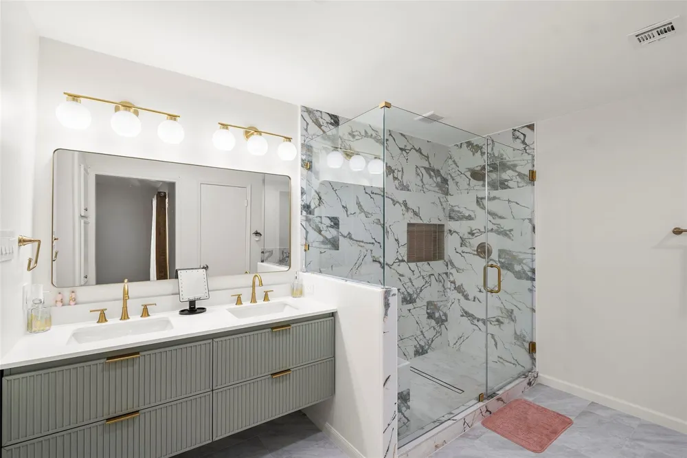 15134 Corona Del Mar Drive Houston, TX 77083