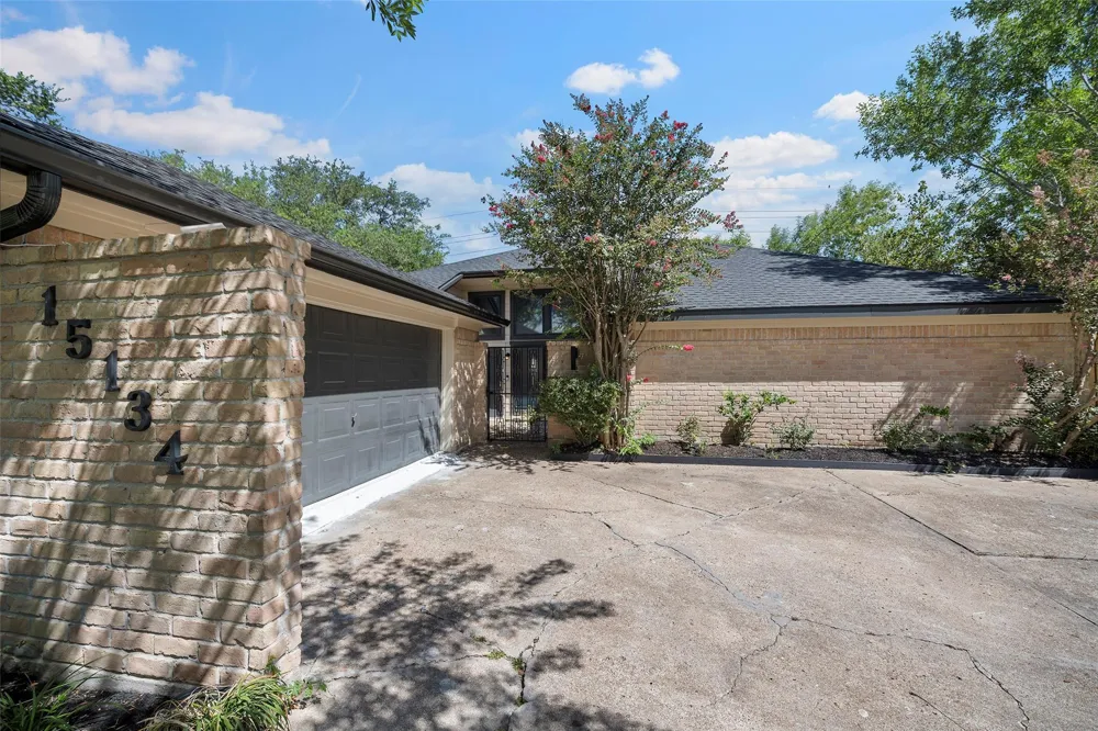 15134 Corona Del Mar Drive Houston, TX 77083