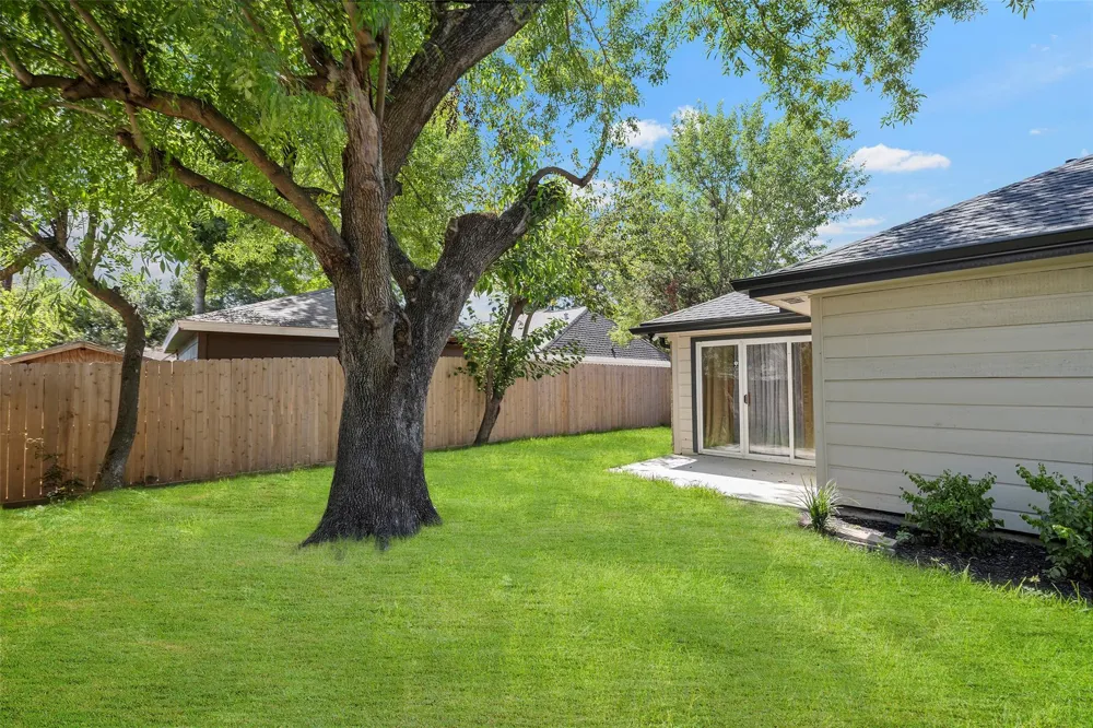 15134 Corona Del Mar Drive Houston, TX 77083