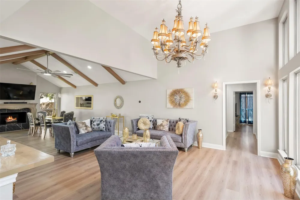15134 Corona Del Mar Drive Houston, TX 77083