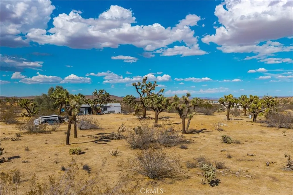 6 Sunway Drive Yucca Valley, CA 92284