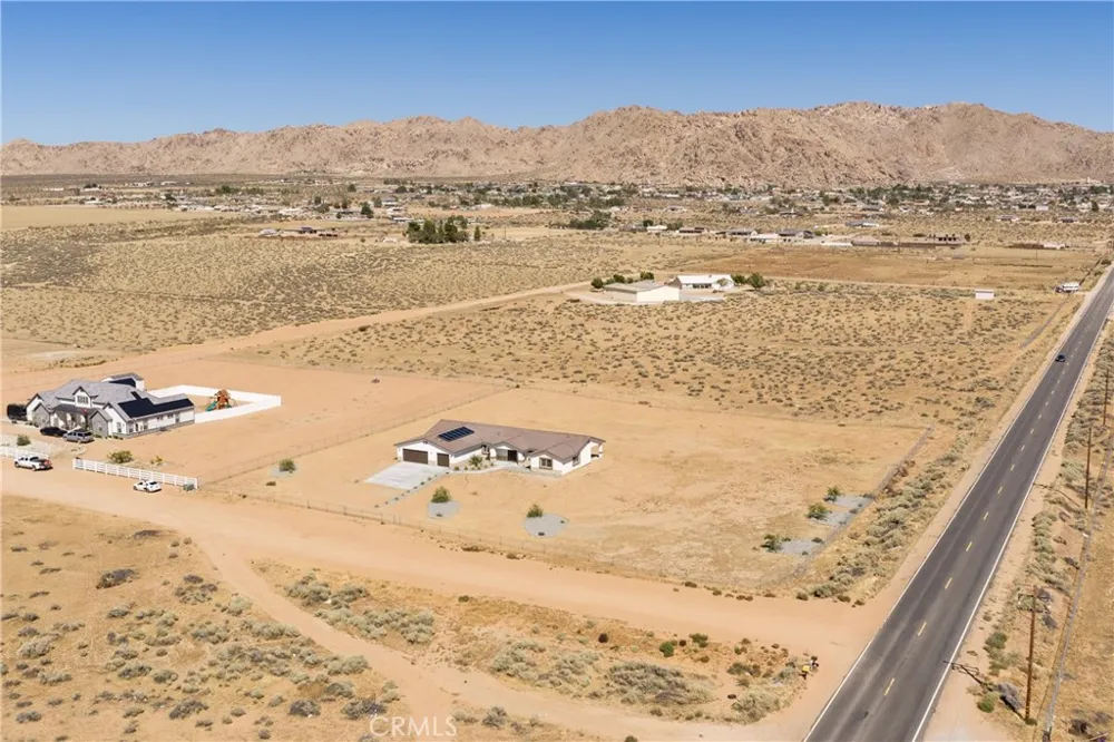 16925 Nanticoke Rd Apple Valley, CA 92307