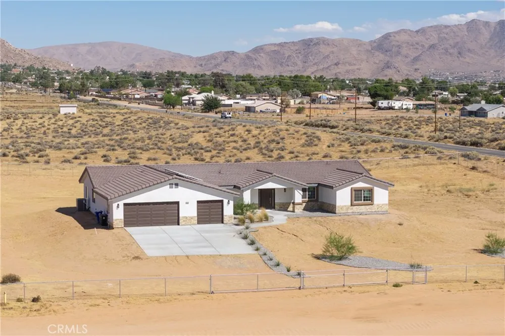 16925 Nanticoke Rd Apple Valley, CA 92307