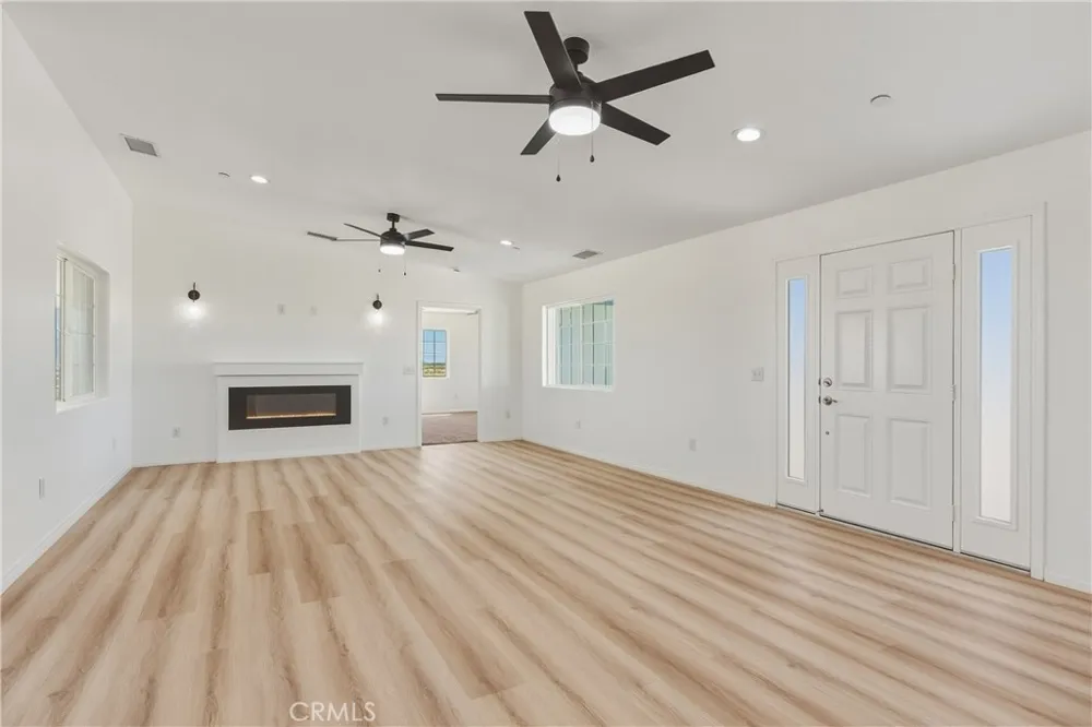 16925 Nanticoke Rd Apple Valley, CA 92307