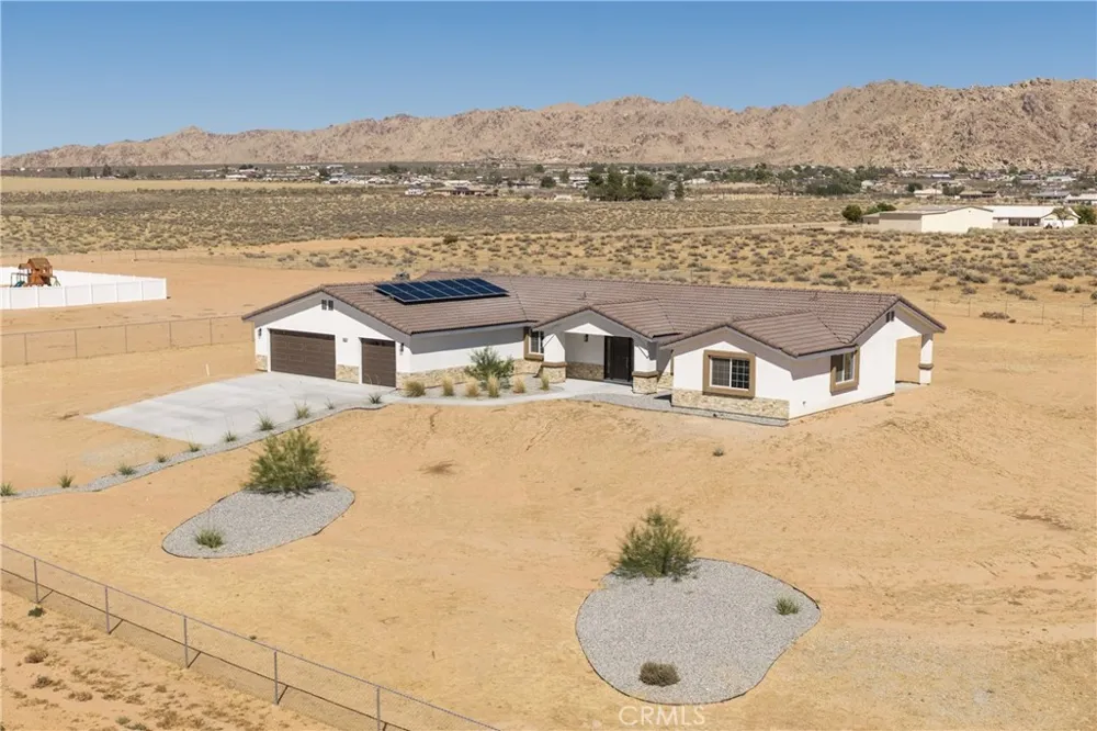 16925 Nanticoke Rd Apple Valley, CA 92307