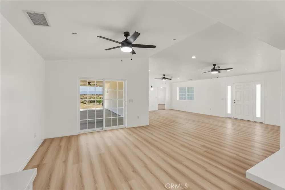 16925 Nanticoke Rd Apple Valley, CA 92307