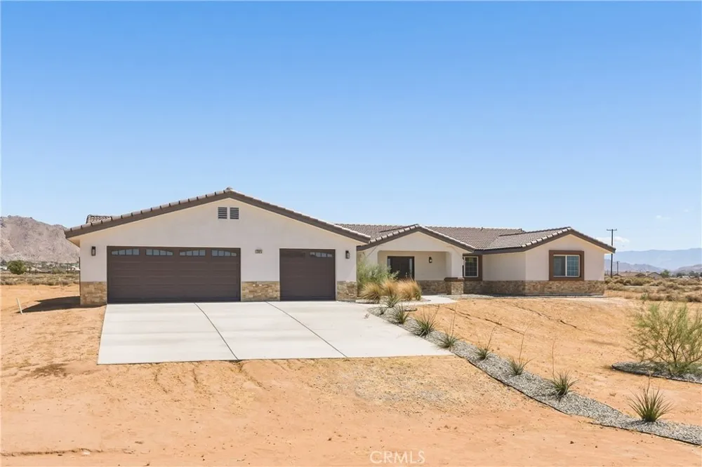 16925 Nanticoke Rd Apple Valley, CA 92307