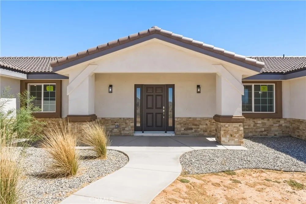 16925 Nanticoke Rd Apple Valley, CA 92307