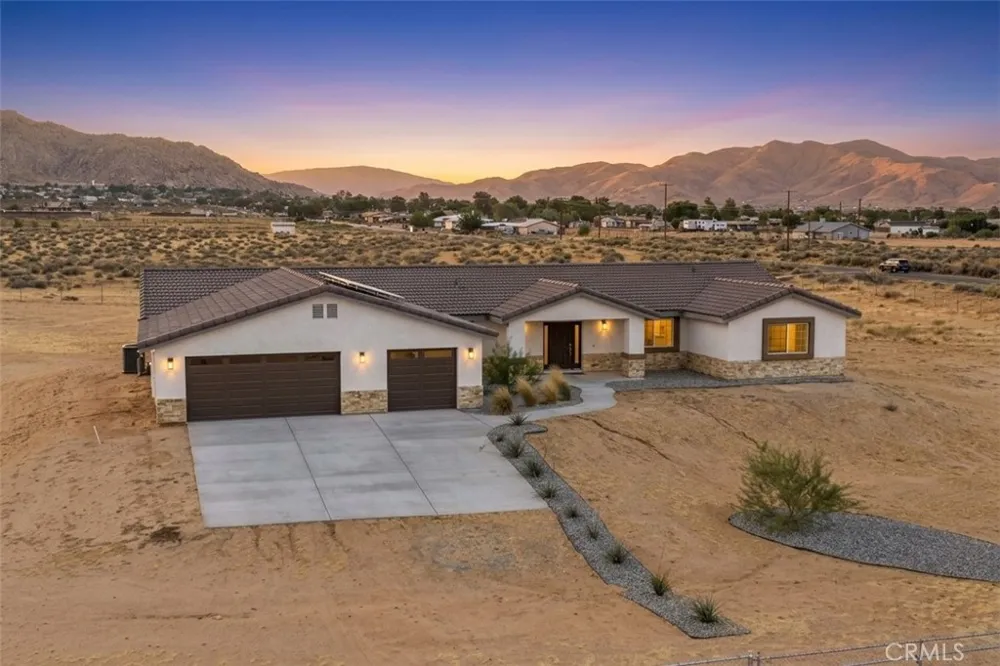 16925 Nanticoke Rd Apple Valley, CA 92307