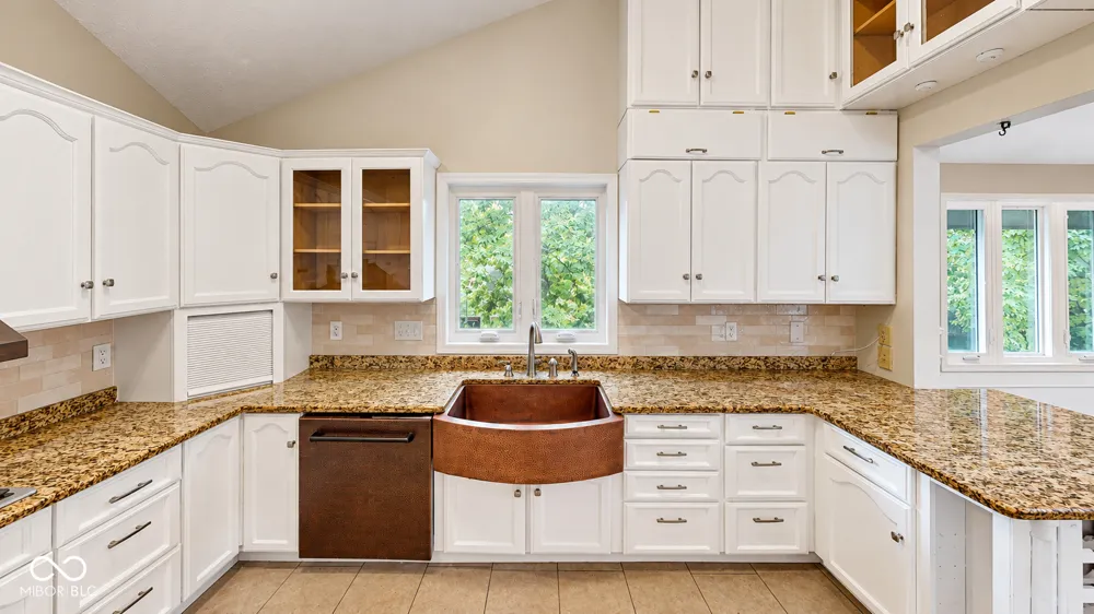 9531 S Harbour Pointe Drive Bloomington, IN 47401