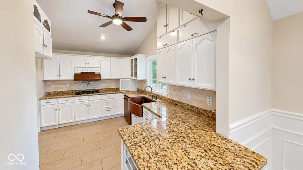 9531 S Harbour Pointe Drive Bloomington, IN 47401