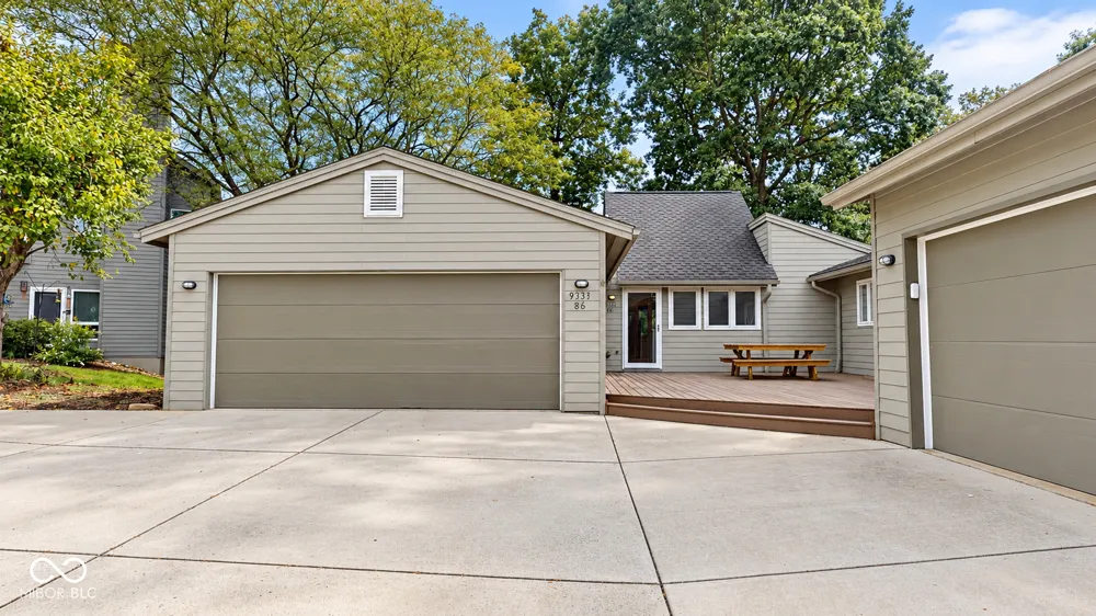 9531 S Harbour Pointe Drive Bloomington, IN 47401
