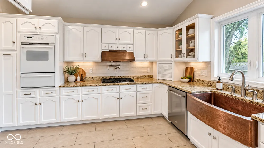 9531 S Harbour Pointe Drive Bloomington, IN 47401