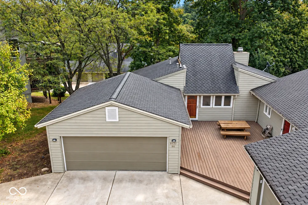 9531 S Harbour Pointe Drive Bloomington, IN 47401