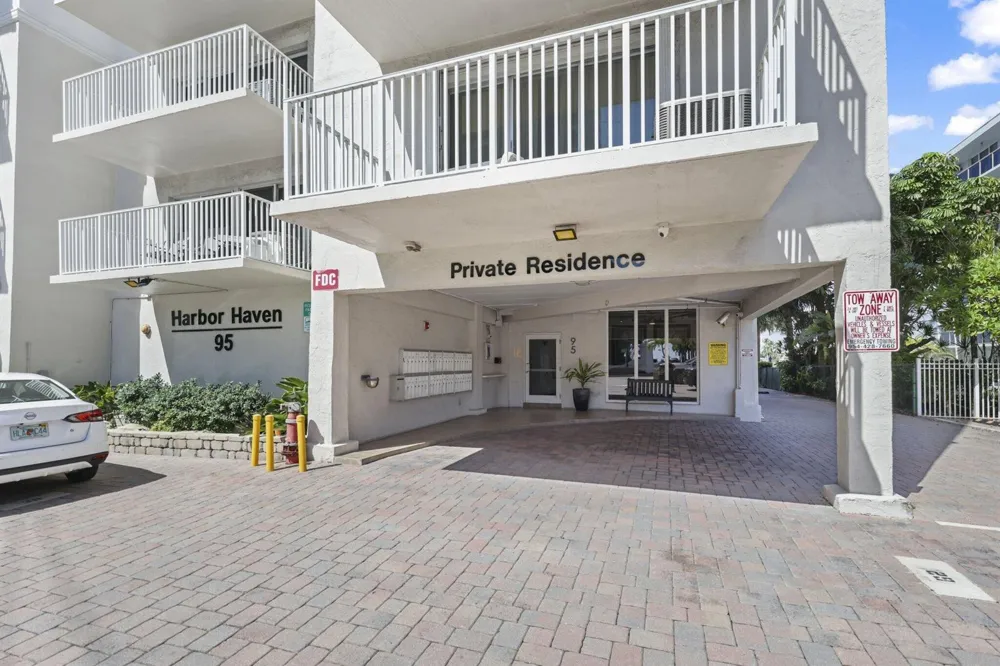 95 Birch Road #704 Fort Lauderdale, FL 33304