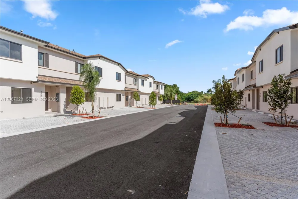 405 SW Palm Ter #405 Florida City, FL 33034