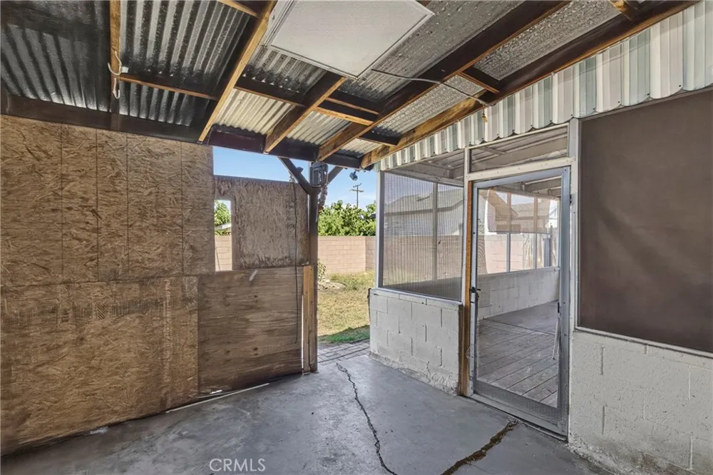 113 E 214th Carson, CA 90745