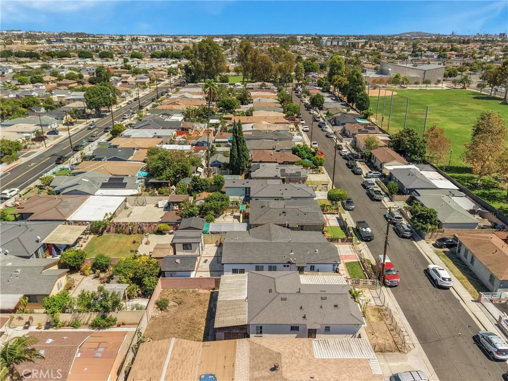 113 E 214th Carson, CA 90745