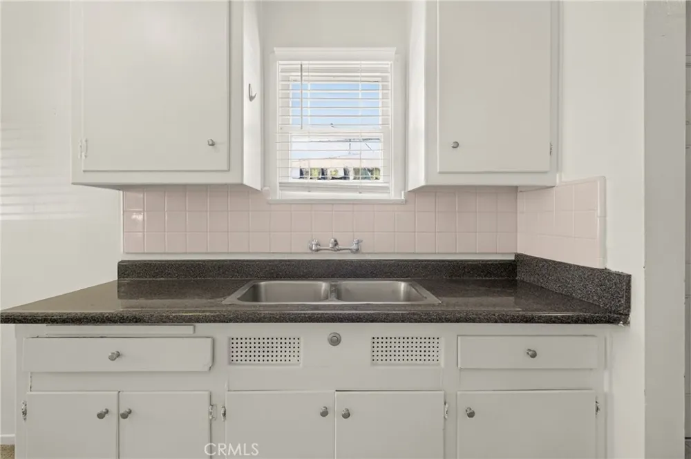 113 E 214th Carson, CA 90745