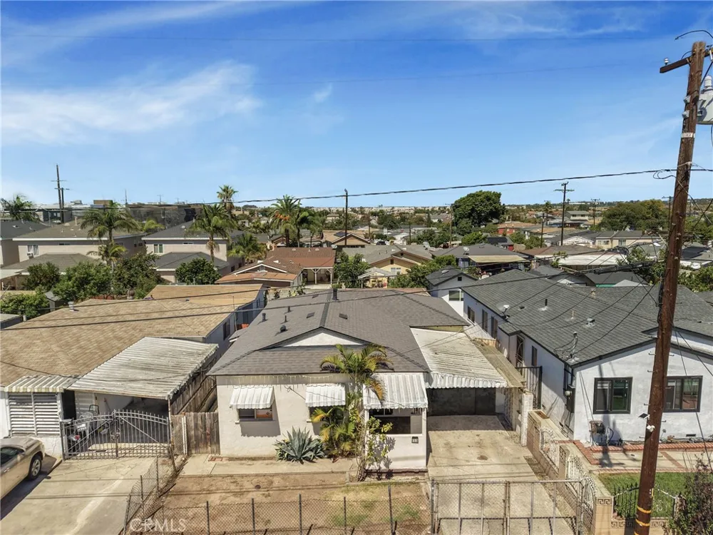 113 E 214th Carson, CA 90745