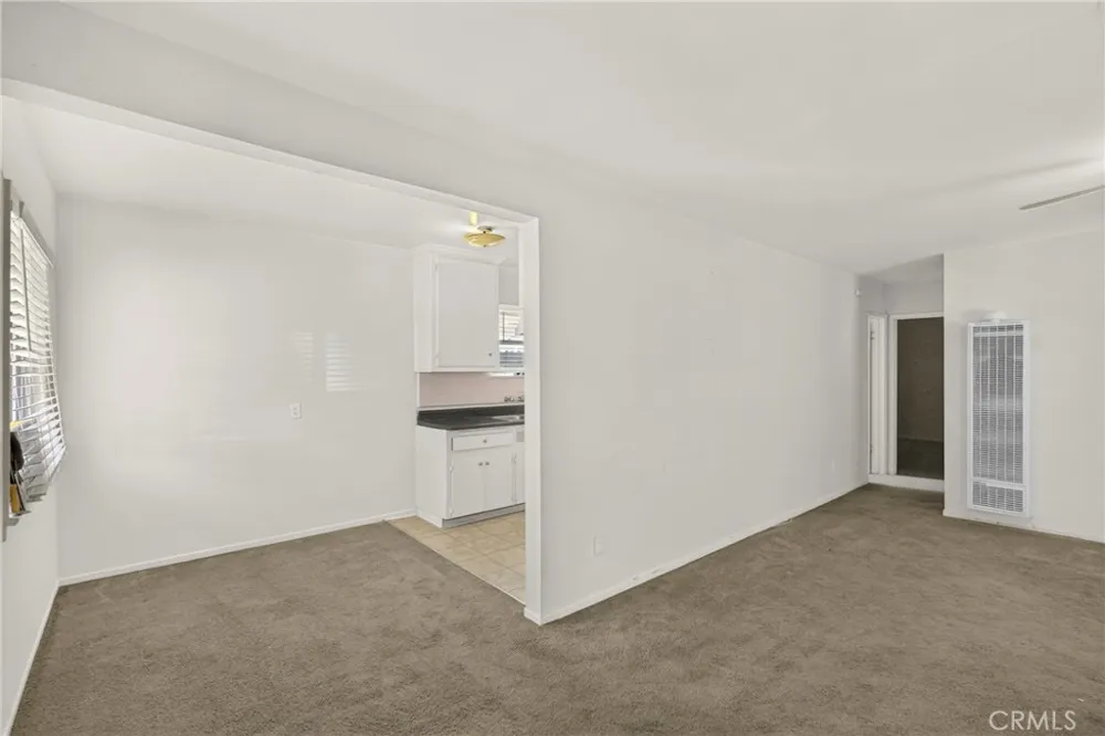 113 E 214th Carson, CA 90745