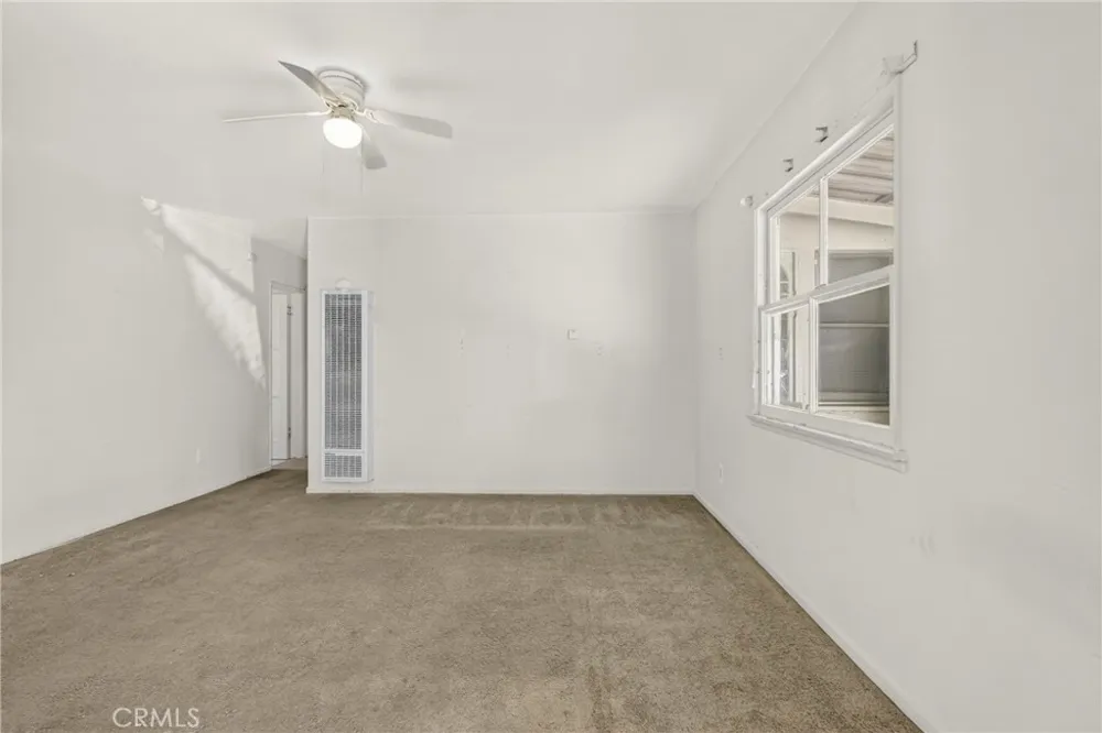 113 E 214th Carson, CA 90745