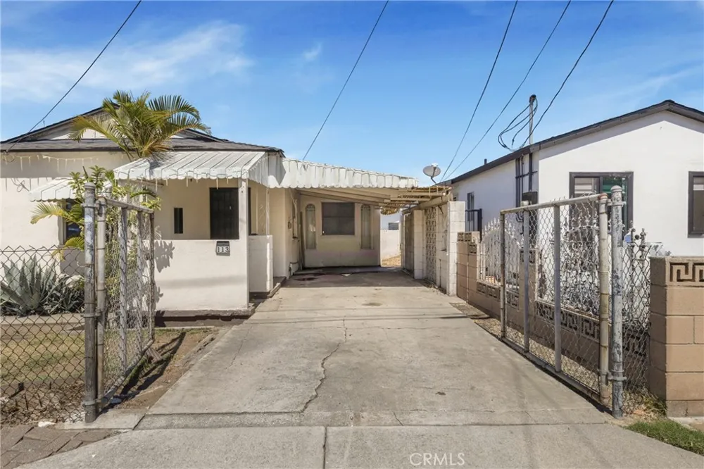 113 E 214th Carson, CA 90745