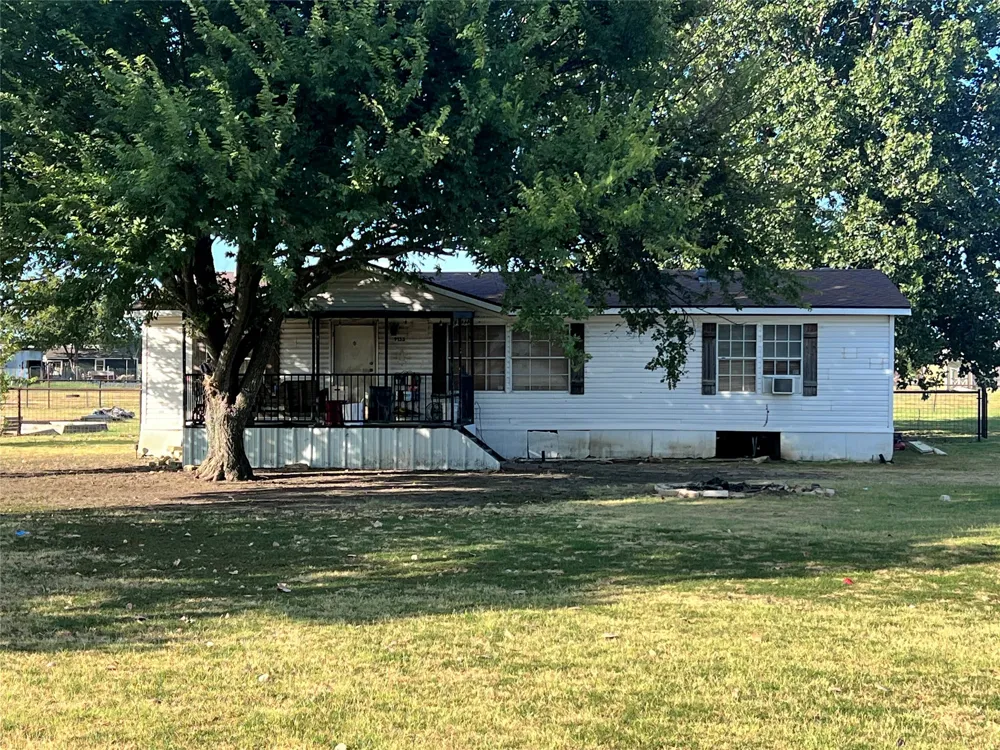 9133 Fm 1807 Alvarado, TX 76009