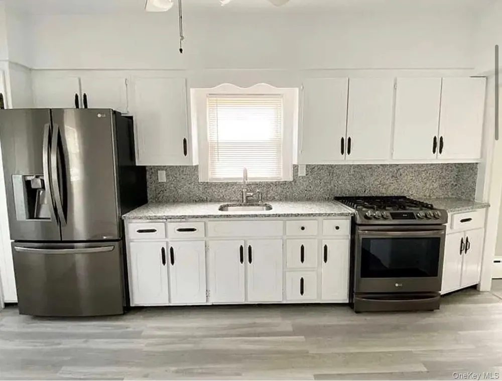 21 Duane Street Farmingdale, NY 11735