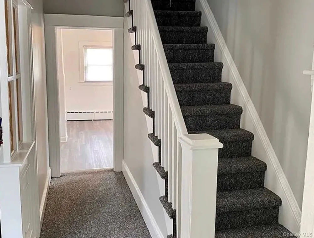 21 Duane Street Farmingdale, NY 11735