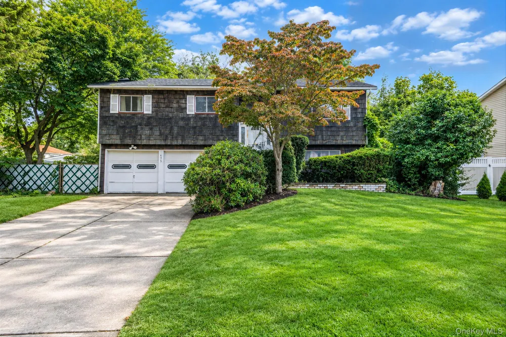 575 Freeman Avenue Brentwood, NY 11717