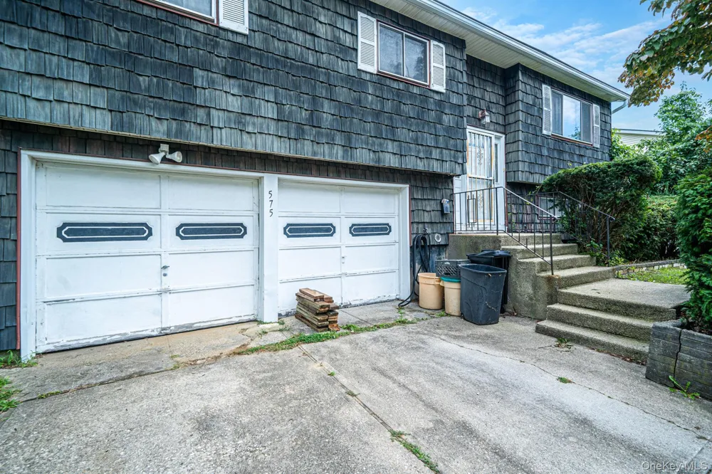 575 Freeman Avenue Brentwood, NY 11717