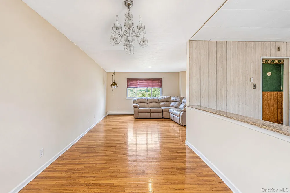 575 Freeman Avenue Brentwood, NY 11717