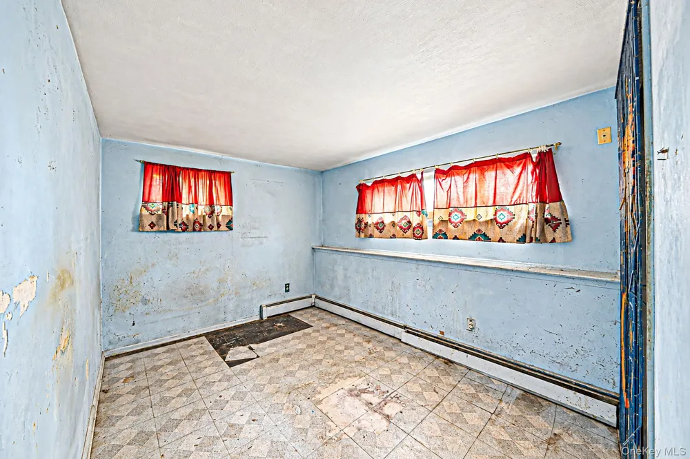 575 Freeman Avenue Brentwood, NY 11717