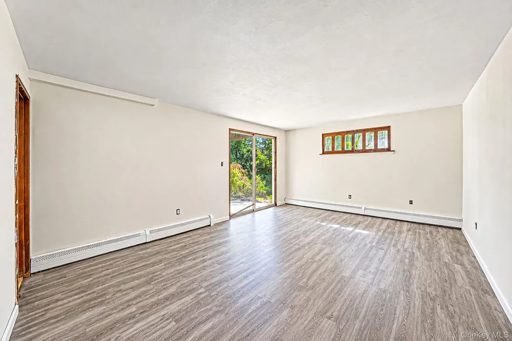 575 Freeman Avenue Brentwood, NY 11717