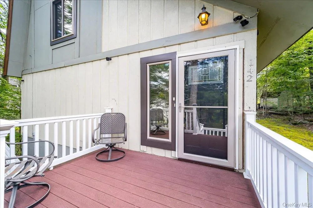 142 Emerald Drive Rock Hill, NY 12775