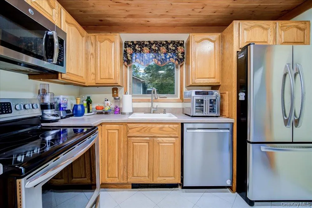 142 Emerald Drive Rock Hill, NY 12775