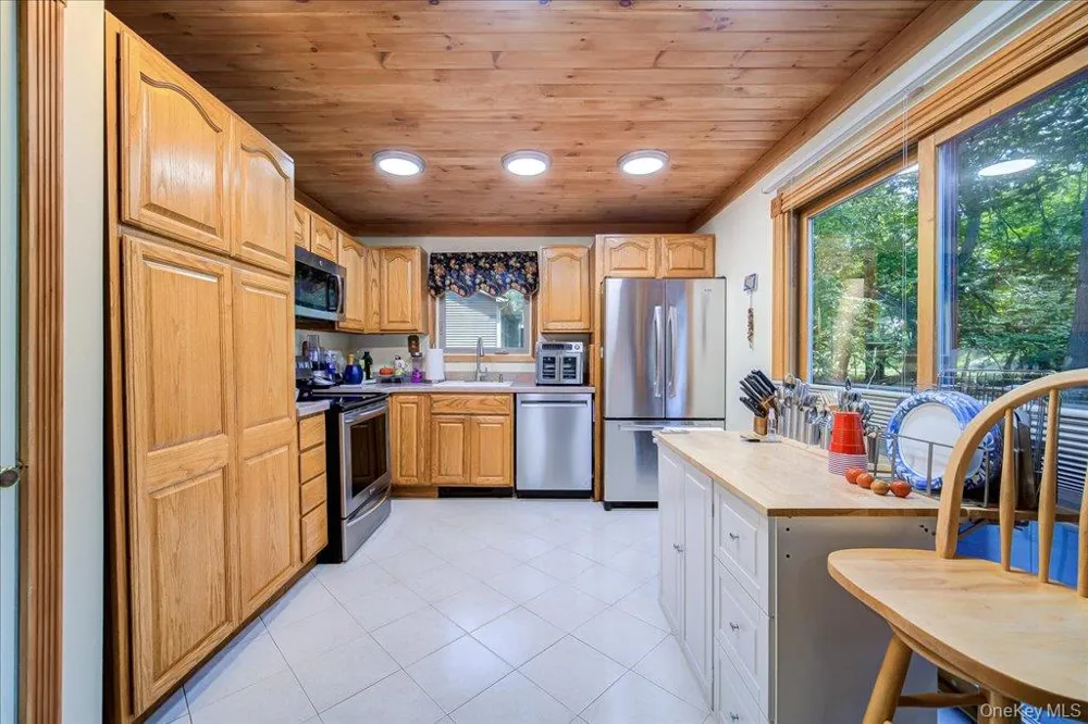 142 Emerald Drive Rock Hill, NY 12775
