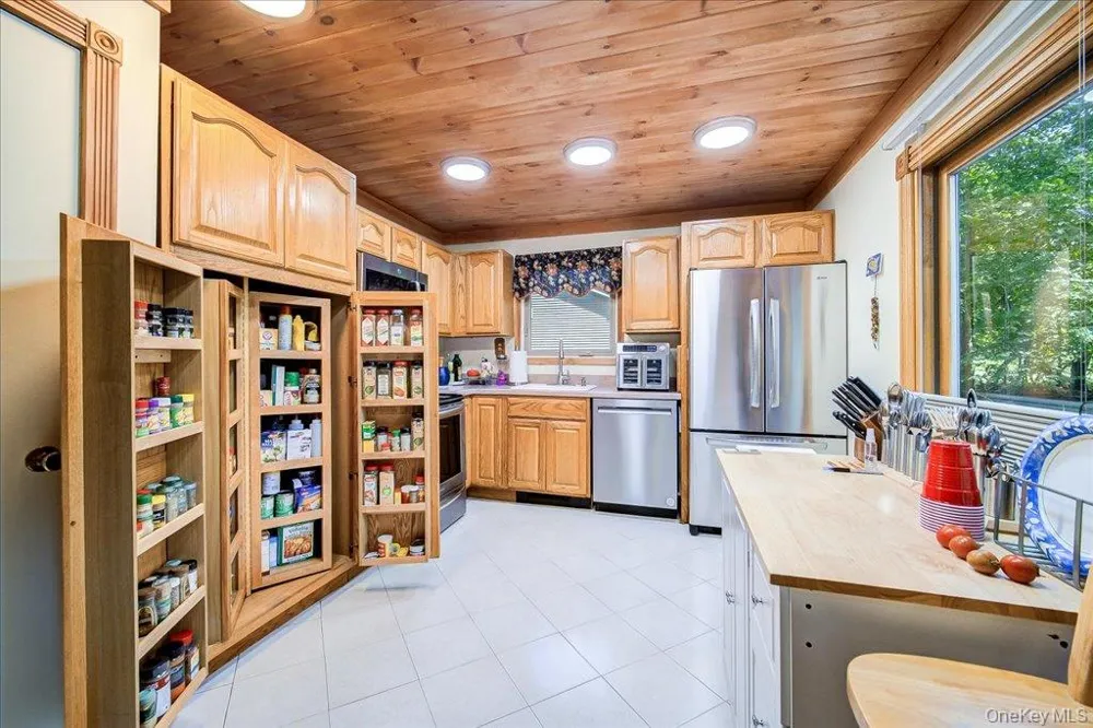 142 Emerald Drive Rock Hill, NY 12775
