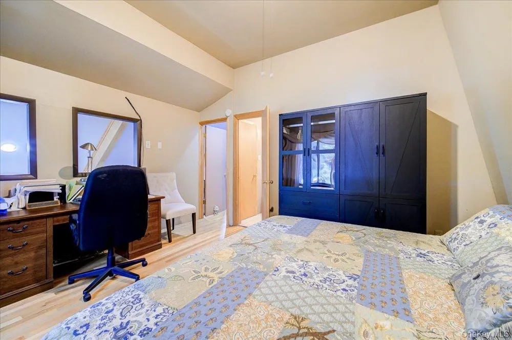 142 Emerald Drive Rock Hill, NY 12775