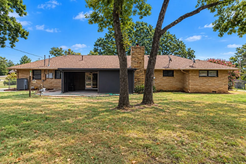 2009 Parkview Drive Okmulgee, OK 74447