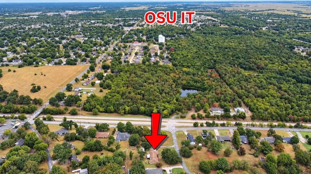 2009 Parkview Drive Okmulgee, OK 74447
